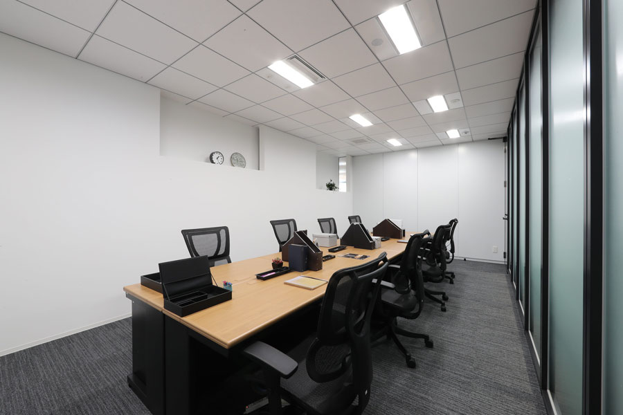 ビジネスエアポート神田_8名用ROOM
