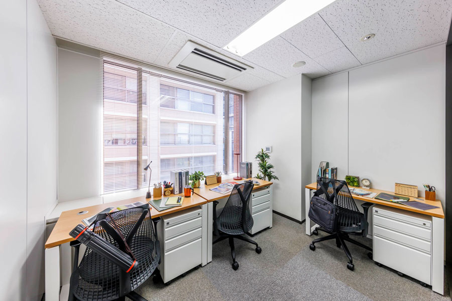 ビジネスエアポート丸の内_3名用ROOM