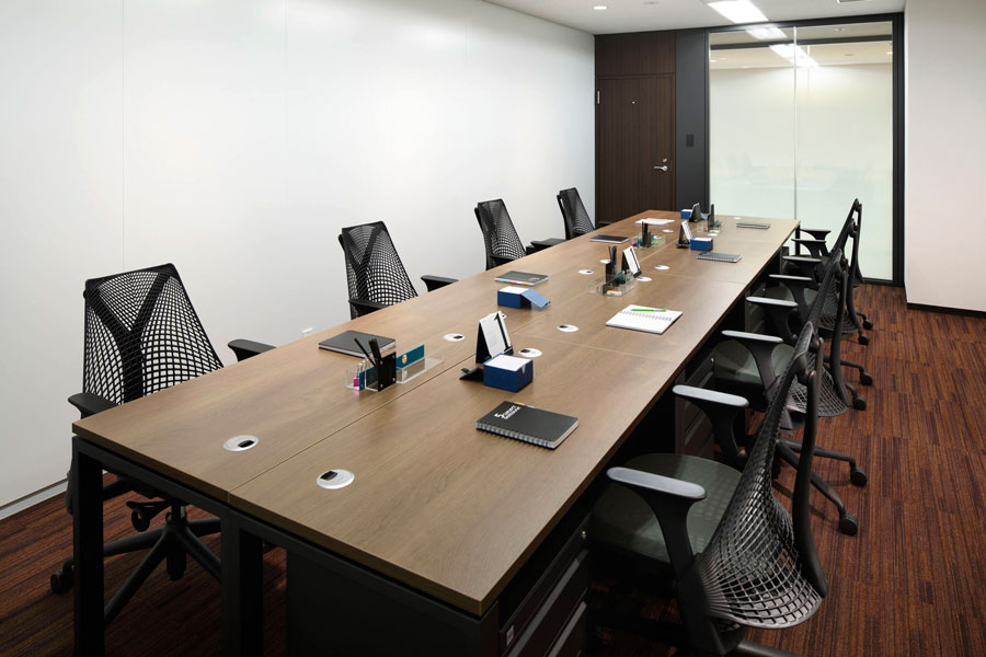 ビジネスエアポート丸の内_8名用ROOM