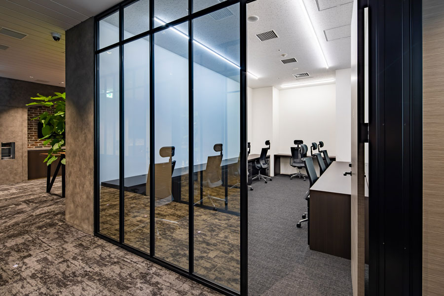 ビジネスエアポート新橋_8名用ROOM