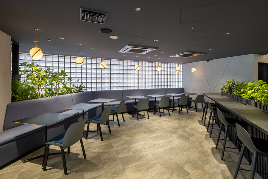 ビジネスエアポート新宿三丁目_打ち合わせエリア1